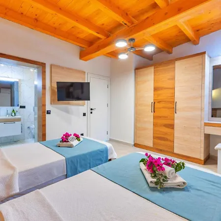 2 Bedroom With Pool - 5 Minutes Drive To The Center