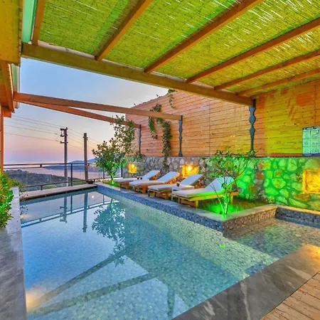 2 Bedroom With Pool - 5 Minutes Drive To The Center