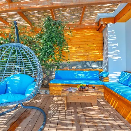 2 Bedroom With Pool - 5 Minutes Drive To The Center Vila *